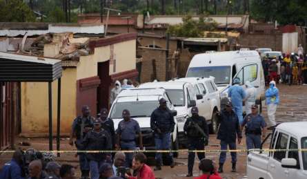 दक्षिण अफ्रीका के पब में चलीं ताबड़तोड़ गोलियां, 9 लोगों की मौत और 10 से ज्यादा घायल