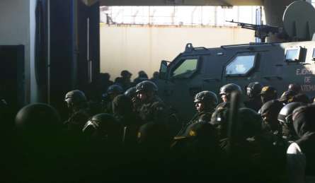 इस देश में गैंगवार की वजह से बिगड़े हालात, राष्ट्रपति ने घोषित की इमरजेंसी 