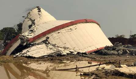 सूरत: 21 करोड़ की लागत से बनी पानी की टंकी, परीक्षण के दौरान ही भरभराकर गिरी, दो अधिकारी सस्पेंड