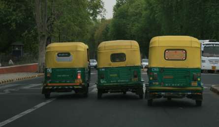 Budget 2026: गाड़ी चलाना होगा और सस्ता! बजट में CNG यूजर्स को बड़ी राहत, बायोगैस टैक्स हुआ जीरो