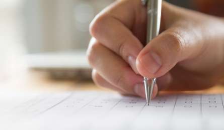 1 लाख रुपये वाली सरकारी नौकरी चाहिए तो तुरंत करें अप्लाई, पोस्ट ग्रेजुएट्स के लिए सुनहरा मौका; ​चेक करें डिटेल्स 