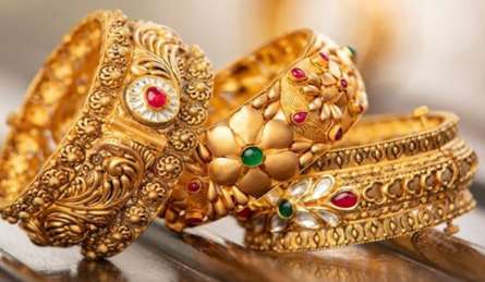 भारत आने वाले यात्रियों के लिए आज से नए बैगेज नियम, कितनी सोने की ज्वेलरी ड्यूटी-फ्री ला सकेंगे आप? 