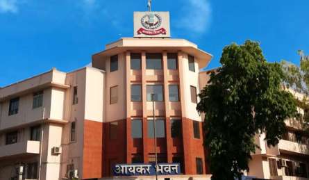 ₹50 लाख से ज्यादा कमाने वाले कई लोग जांच के दायरे में, टैक्स की जानकारी दी कम, छूट का किया गलत इस्तेमाल