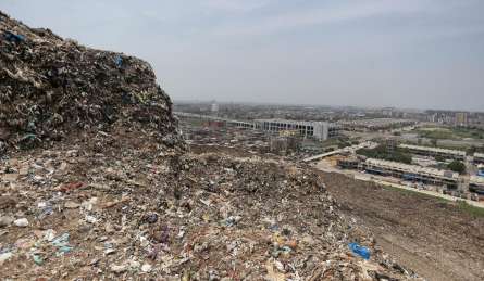 दिल्ली में कूड़े के पहाड़ को साफ कर बनाया जाएगा नया बस अड्डा, इन 4 राज्यों की बसें होंगी संचालित