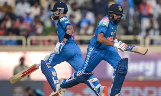 ODI क्रिकेट में सबसे ज्यादा चौके जड़ने वाले बल्लेबाज, टॉप पर भारतीय का कब्जा