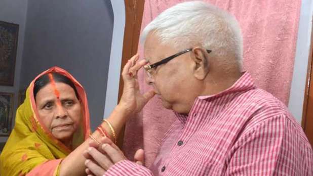 lalu yadav to reach his village phulwaria gopalganj worship in thave temple  । पुराने अंदाज में रथ से निकले लालू यादव, बोले- राबड़ी देवी के साथ ससुराल  भी जाना है; मां थावे