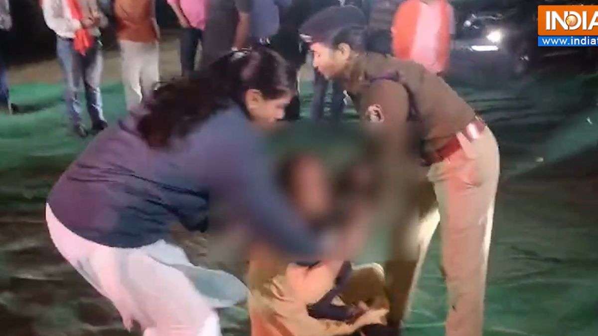 VIDEO: बिलासपुर में सीएम के काफिले के सामने आई रोती बिलखती महिला, 15 मिनट तक किया हंगामा, जानें वजह