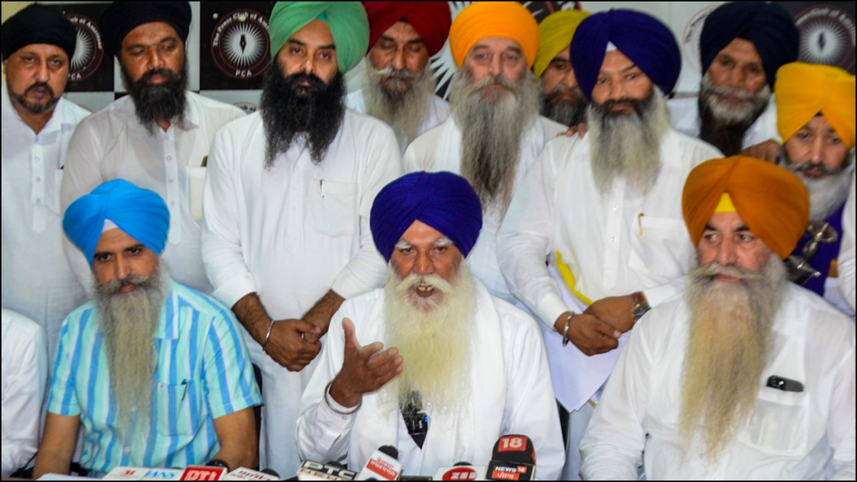 "सत्ता में बैठे लोग लोकतंत्र की हत्या कर रहे", अमृतपाल सिंह की NSA हिरासत बढ़ाने पर पिता ने जताया कड़ा विरोध