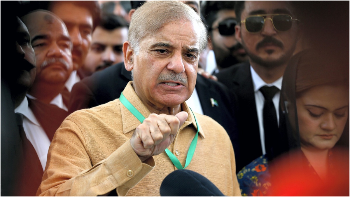 भारत के एक्शन से बौखलाया पाकिस्तान, बंद किया अपना एयरस्पेस, शिमला समझौता रद्द करने की दी गीदड़भभकी