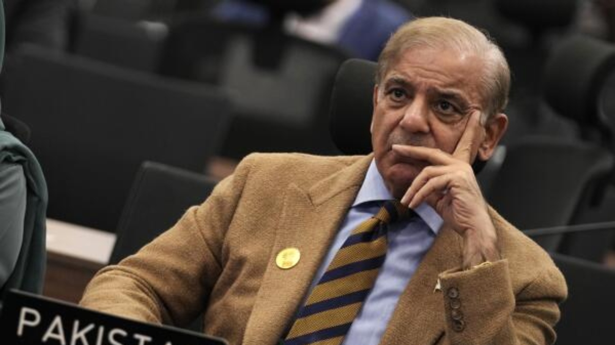 पाकिस्तान में खौफ का माहौल, शहबाज शरीफ बोले- हिंदुस्तान ने जंग जैसा माहौल बना दिया है