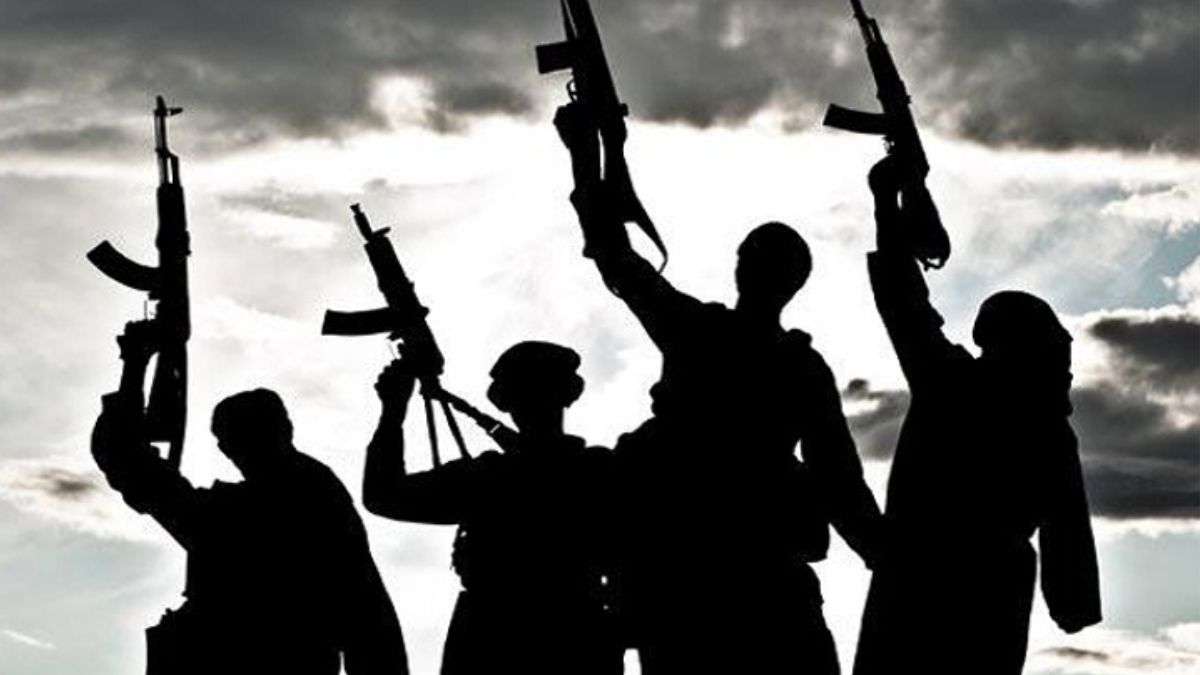 कश्मीर: आतंकियों के घर ध्वस्त करने से बिलबिलाया आतंकी संगठन, जारी किया धमकीभरा संदेश