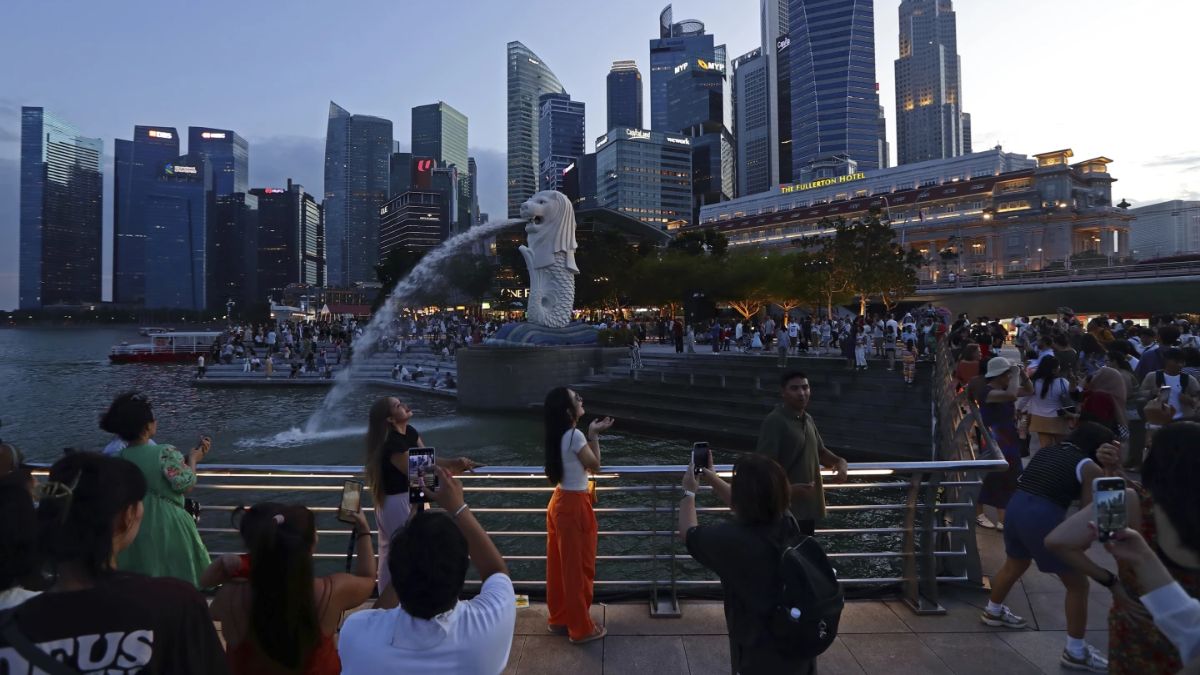 कनाडा और अमेरिका में मौके घटने के बीच सिंगापुर में बढ़ी भारतीय छात्रों की संख्या, जानें क्या कह रहे आंकड़े