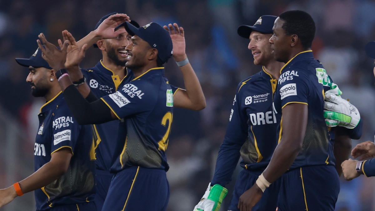 प्लेऑफ से पहले इस टीम के खिलाड़ी पर गिरी गाज, झेल रहा सस्पेंशन; अब अचानक मांग ली माफी