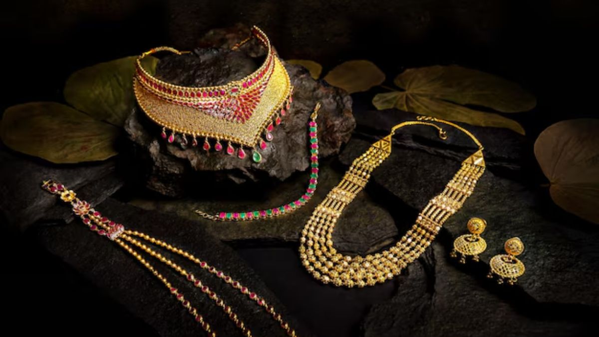 Gold Price: आज फिर महंगा हो गया सोना, चांदी ने दोबारा टच किया ₹1,00,000 का भाव