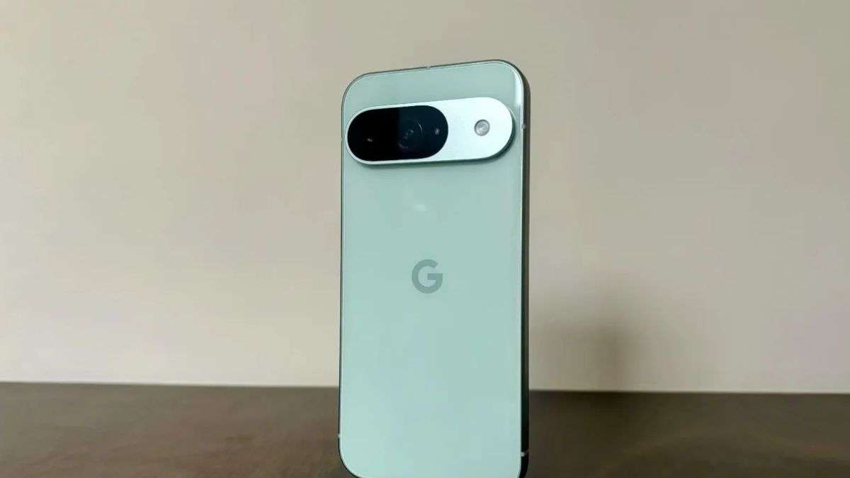 Google Pixel 9 में हुआ बड़ा प्राइस कट, 35000 रुपये सस्ता मिल रहा गूगल का फोन