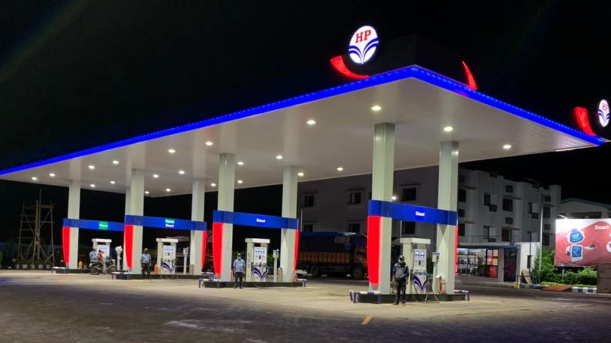 Credit Card से पेट्रोल-डीजल खरीदने पर लगेगा 1% चार्ज, ये बैंक शुरू करेगा नई वसूली