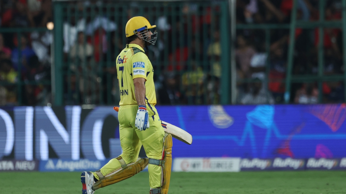 MS Dhoni ने दूसरे दिन भी नहीं की प्रैक्टिस, गेंदबाजी कोच ने दिया अपडेट, खेलने को लेकर कही ऐसी बात