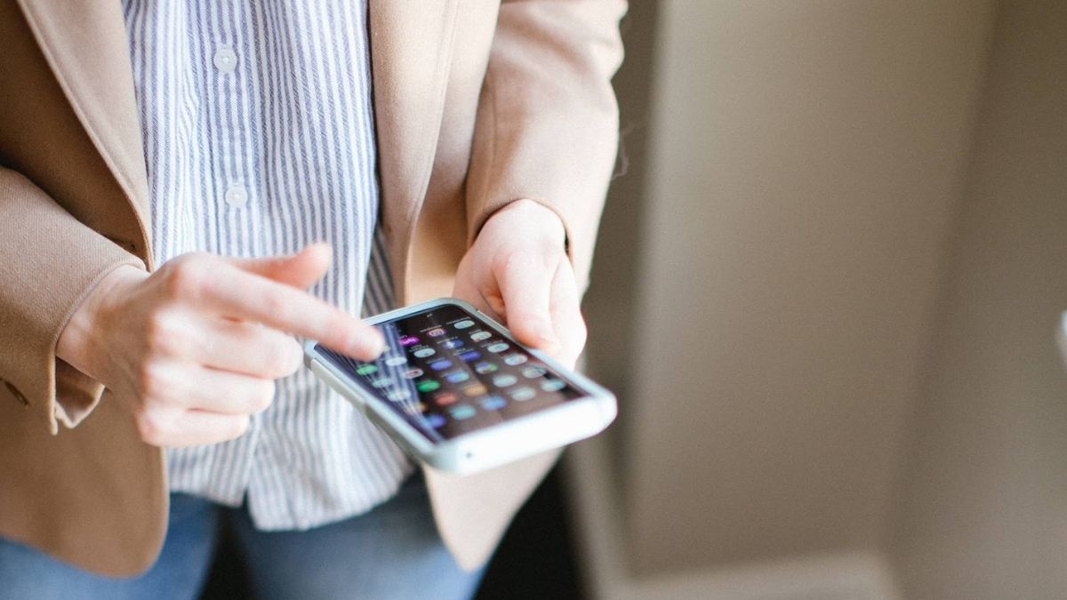 India Pakistan Tension के बीच IT मिनिस्ट्री ने जारी किए निर्देश, Online हैं तो इन बातों का रखें ध्यान