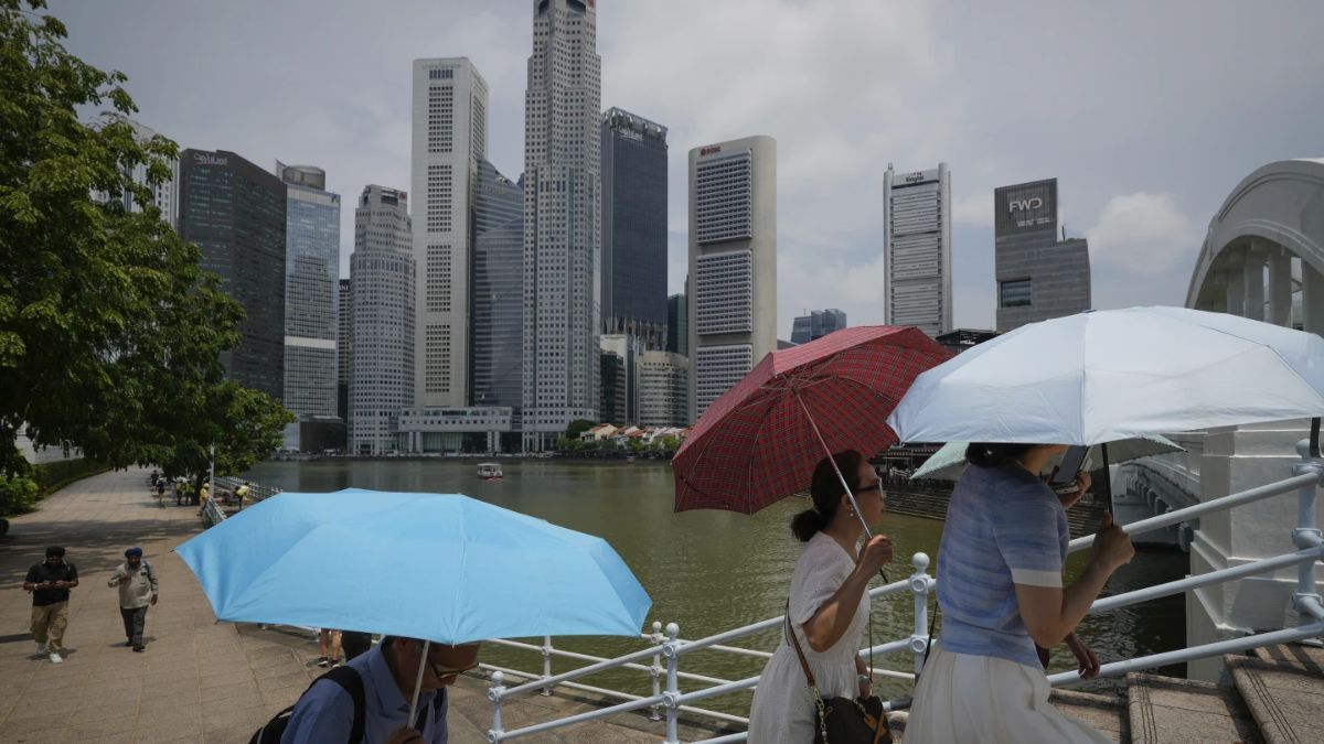 सिंगापुर में 16वें आम चुनाव के लिए मतदान जारी, जानें कौन किस पर भारी