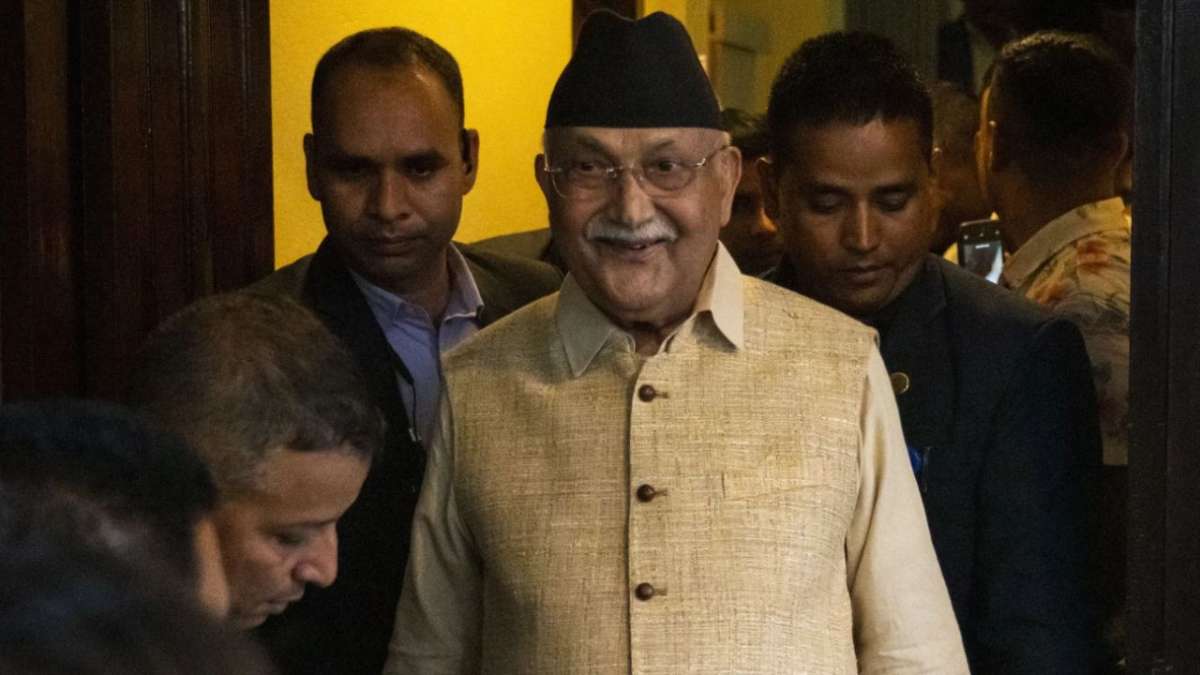 नेपाल में भारतीय पत्रकारों से डरी 'ओली सरकार', बिना अनुमति रिपोर्टिंग करने पर दी कार्रवाई की धमकी