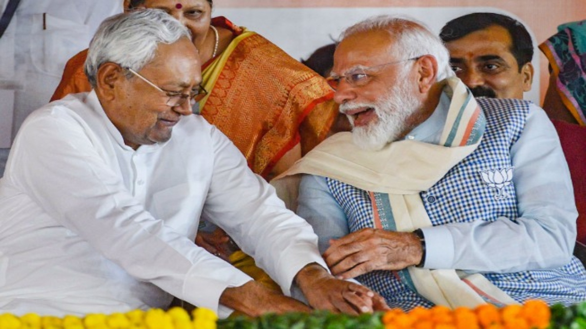 बिहार: खड़ा होकर इनको प्रणाम कीजिए...CM नीतीश ने PM मोदी की तारीफ में क्या क्या कहा, जानें