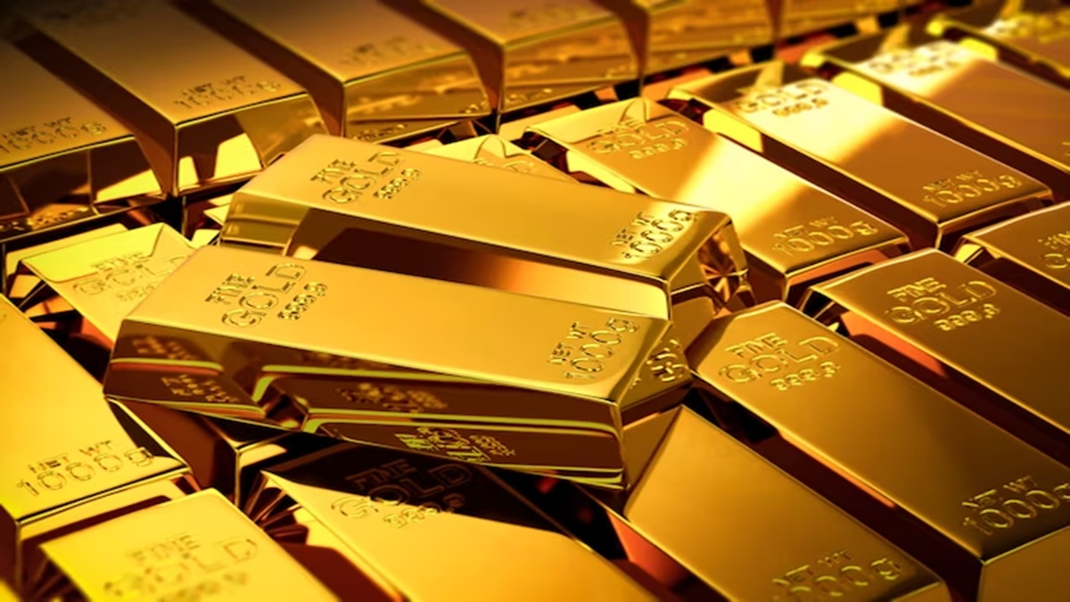 Gold Price: सोने की कीमत में हो गया ये उलटफेर, MCX पर प्रति 10 ग्राम का ये रहा भाव, जानें चांदी का हाल