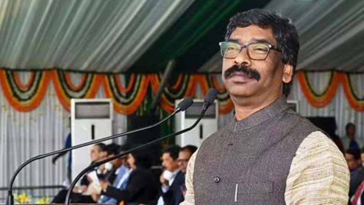 'झारखंड में 2600 सहायक शिक्षकों की भर्ती प्रक्रिया शुरू', CM ने नवनियुक्त 301 टीचर्स को सौंपे नियुक्ति पत्र