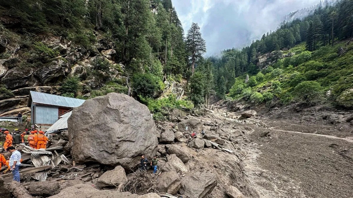 जमीन धंसने से 3000 लोग घर छोड़ने को हैं मजबूर, बढ़ रहीं दरारें, जानिए कहां स्थानीय लोगों में है भय का माहौल?