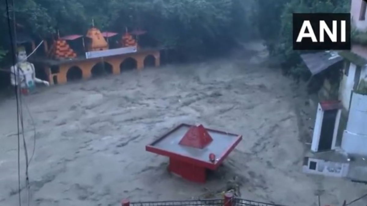 देहरादून में भारी बारिश का कहर, टपकेश्वर महादेव मंदिर हुआ जलमग्न; VIDEO आया सामने