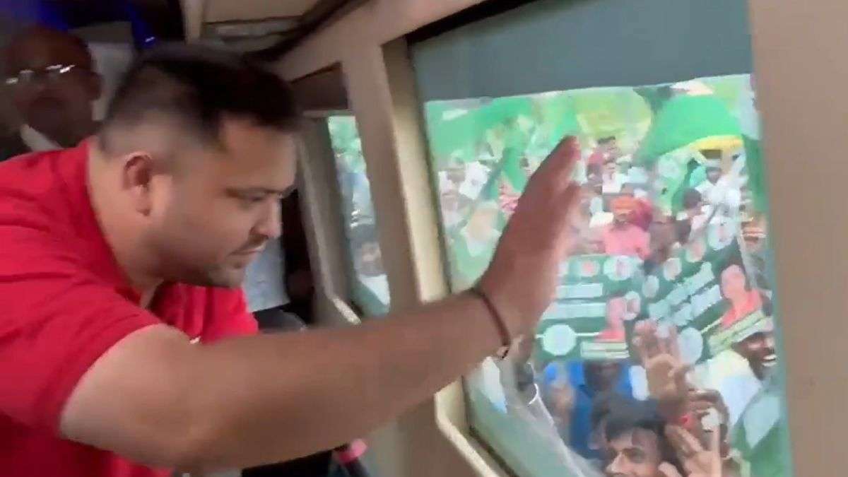 तेजस्वी यादव की 'बिहार अधिकार यात्रा' शुरू, 10 जिलों से गुजरेगा RJD नेता का 'रथ'