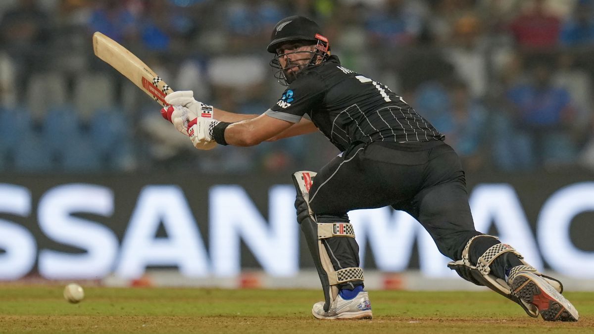 न्यूजीलैंड को लगा बड़ा झटका, पहले मैच में शतक लगाने वाला बल्लेबाज हो गया सीरीज से बाहर