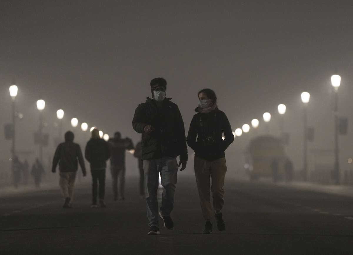 अब ठंड की दोहरी मार! घने कोहरे के साथ शीतलहर का अलर्ट, यूपी-बिहार में सबसे ज्यादा असर