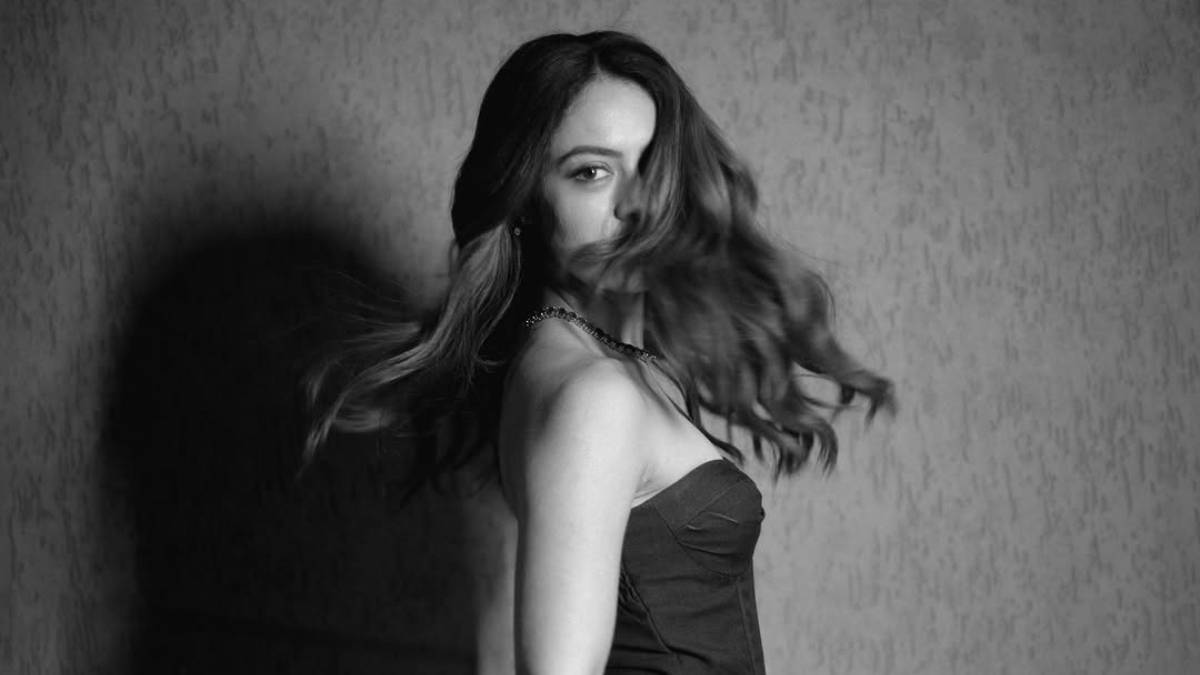 आर्यन खान के सीरीज की PA बनी 'बॉर्डर 2' की हीरोइन, डेब्यू के 9 साल बाद मिली पहचान, ग्लैमरस ब्यूटी का दिखा नया अंदाज