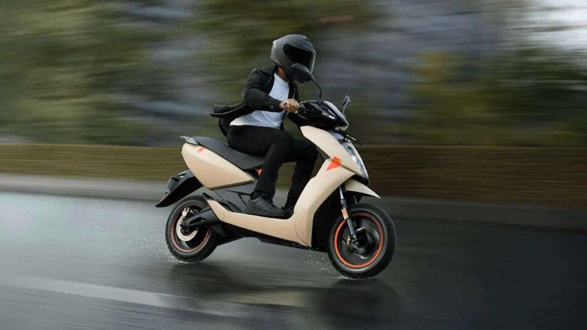 1 जनवरी से महंगा हो जाएगा इलेक्ट्रिक स्कूटर, जानें कितने बढ़ेंगे दाम, इस कंपनी ने की घोषणा