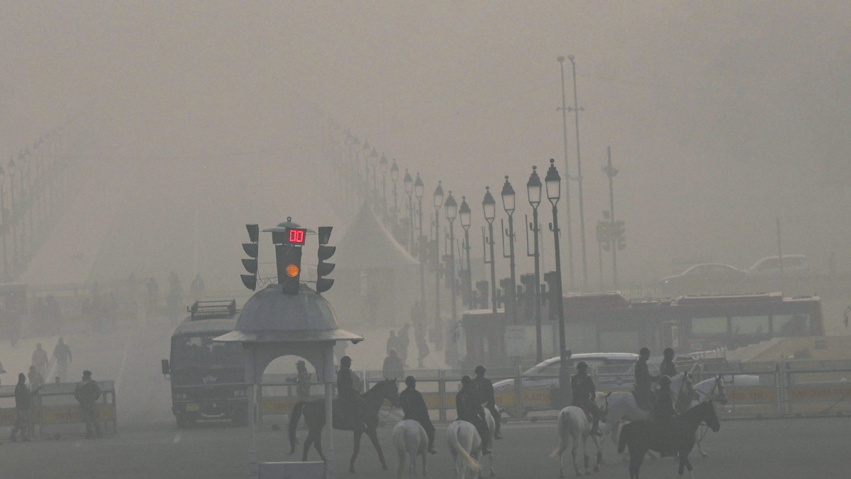 दिल्ली को सांस लौटाने के जतन! PUC बिना पेट्रोल नहीं, पुरानी गाड़ियों की एंट्री बैन