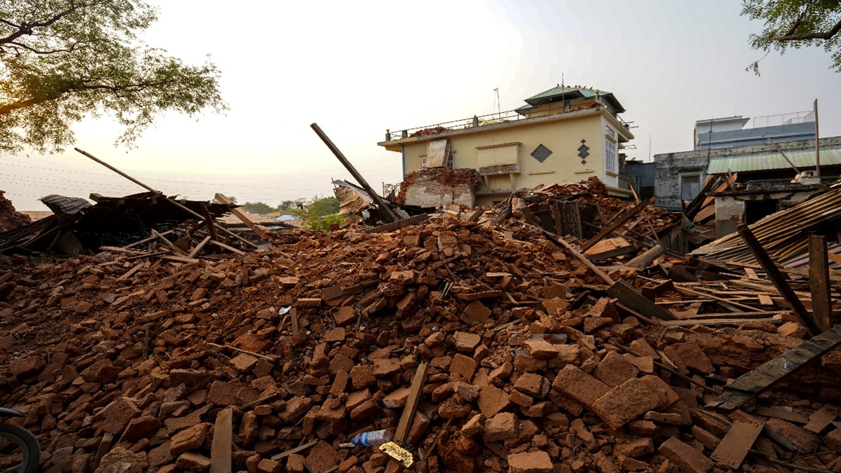 Myanmar Earthquake: म्यांमार में फिर आया भूकंप, कांप गई धरती; जानें कितनी रही तीव्रता