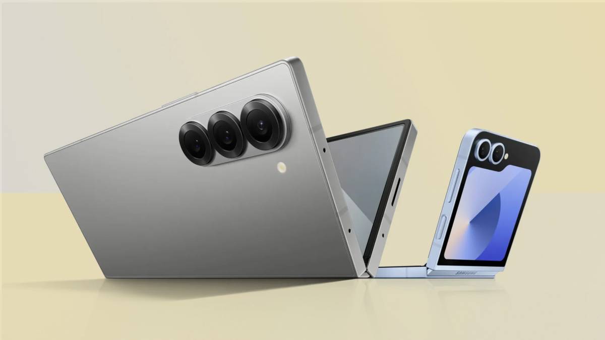 61000 रुपये सस्ता मिल रहा Samsung का यह मुड़ने वाला फोन, फ्लिपकार्ट पर औंधे मुंह गिरी कीमत