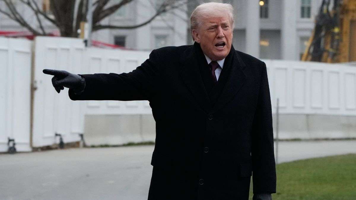 सीरिया पर फिर मेहरबान हुए ट्रंप, अमेरिका ने स्थाई रूप से हटा दिया सभी तरह के बैन