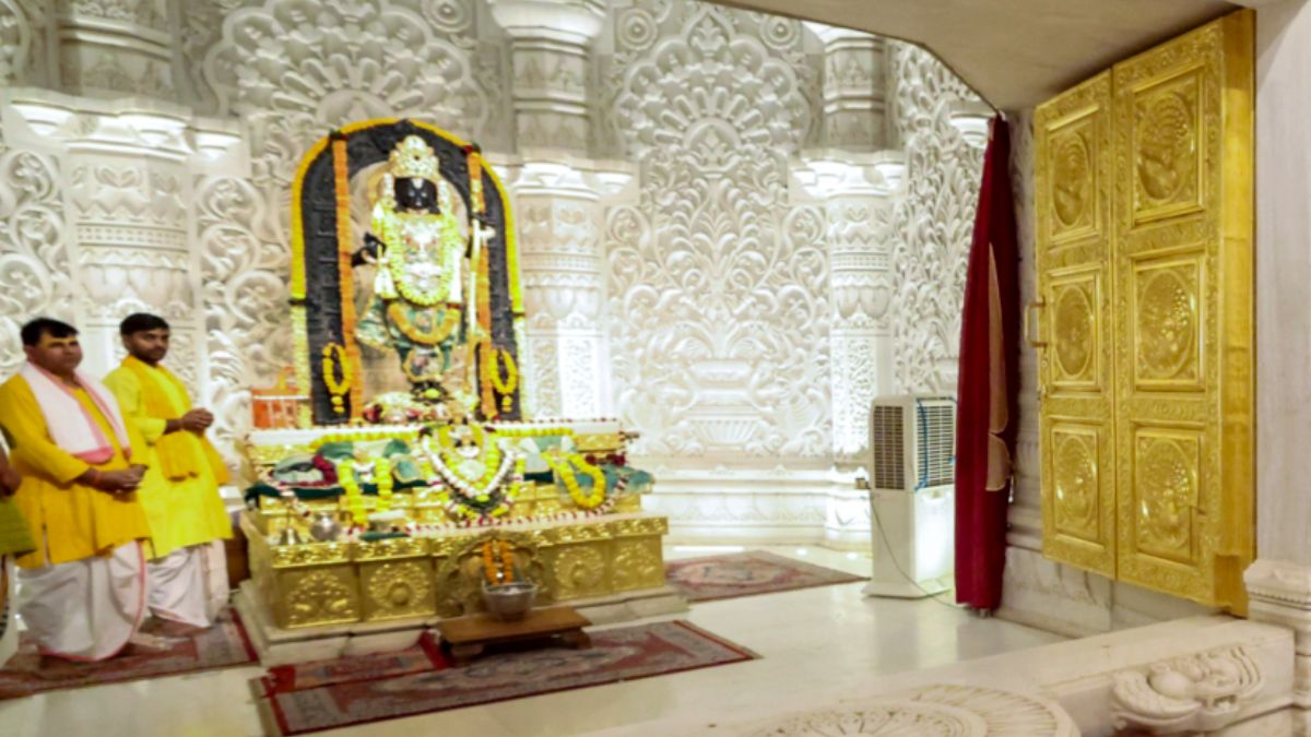 अयोध्या में राम लला को ठंड से बचाने के लिए किए गए खास इंतजाम, मंगवाई जा रही पश्मीना शॉल