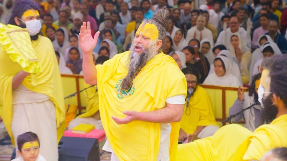 कठिनाइयों से बाहर निकलने का रास्ता दिखाती है प्रेमानंद जी महाराज की ये बातें