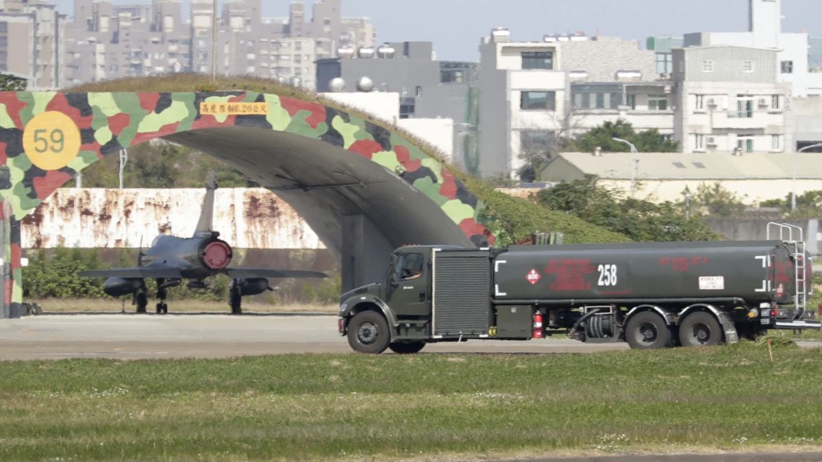 ताइवान के रेलवे स्टेशन पर ग्रेनेड और चाकू से हमला, कम से कम 9 लोग हुए घायल