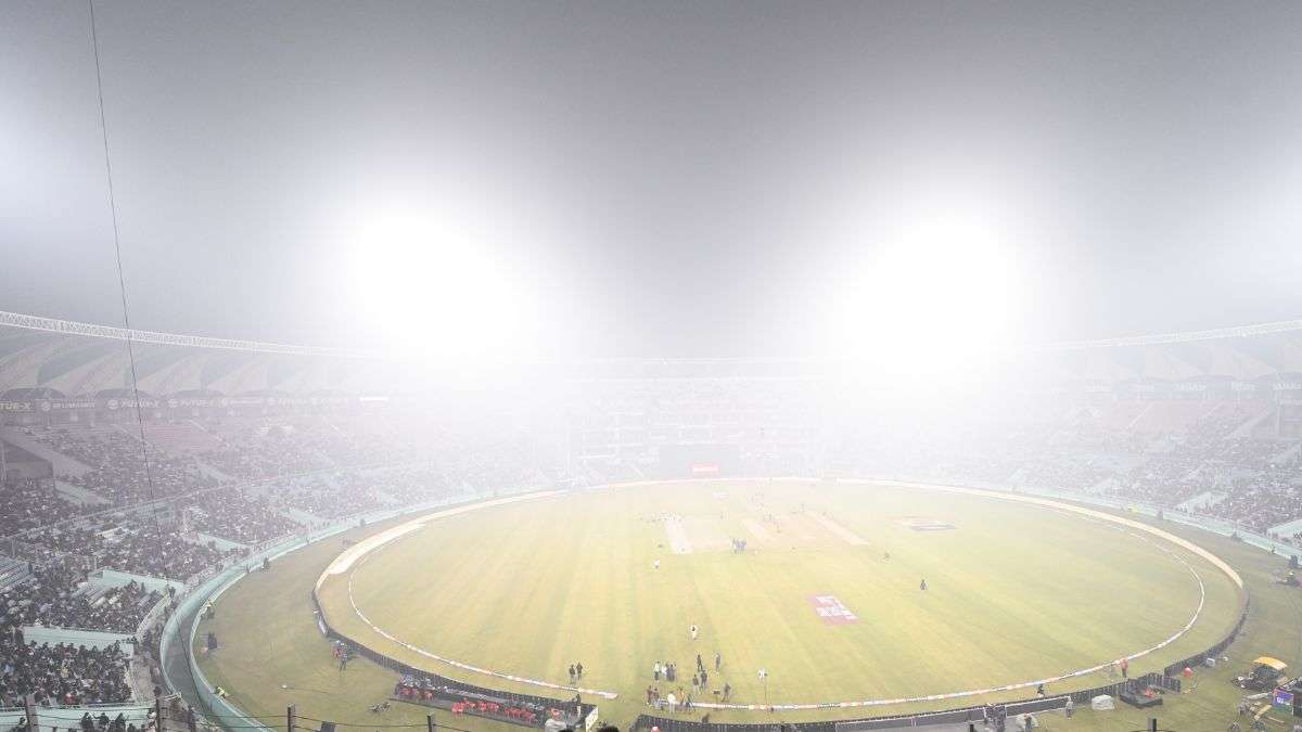 लखनऊ में T20 मैच रद्द होने के बाद प्रदूषण को लेकर सियायत, अखिलेश यादव के आरोपों पर सरकार ने जारी किया AQI का डेटा