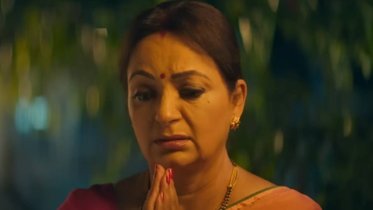 हंसाने नहीं रुलाने आ रही हैं कपिल शर्मा शो की 'बुआ', मनोज जोशी संग 'गोदान' में जमी उपासना सिंह की जोड़ी