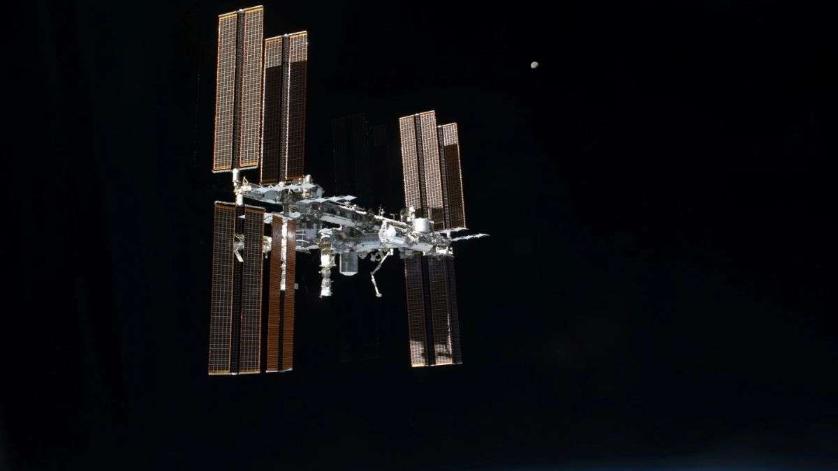 स्पेस स्टेशन में खराब हुई एस्ट्रोनॉट की तबीयत, NASA को पहली बार लेना पड़ा ये बड़ा फैसला