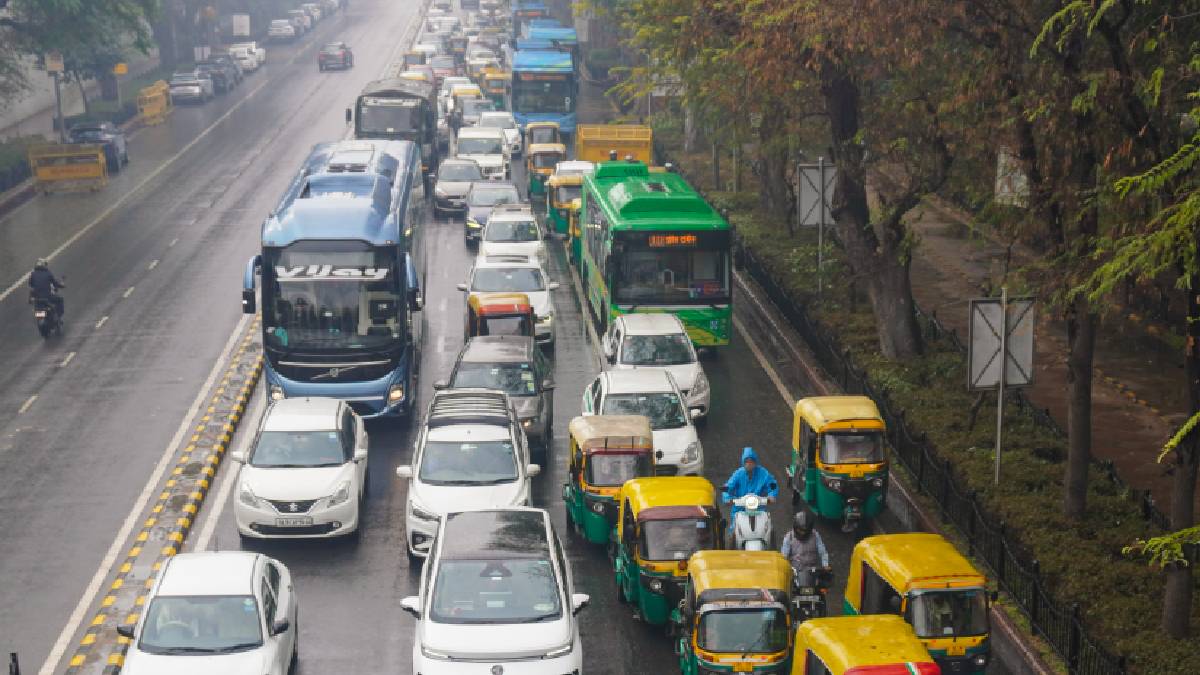 दिल्ली में बारिश-ओलावृष्टि का रेड अलर्ट, 50 किमी की रफ्तार से चलेंगी हवाएं! हाड़ कंपाने वाली ठंड के लिए रहें तैयार