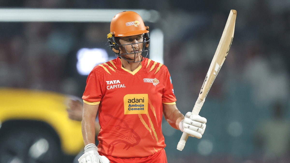 WPL के इतिहास का सबसे महंगा ओवर, स्टार खिलाड़ी ने विस्फोटक बैटिंग से एक ओवर में ठोके इतने रन