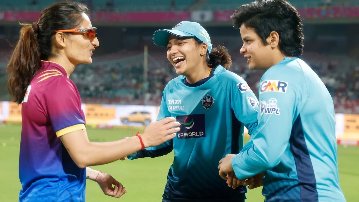 DC vs GG Live: दिल्ली कैपिटल्स की टीम ने जीता टॉस, पहले किया गेंदबाजी का फैसला