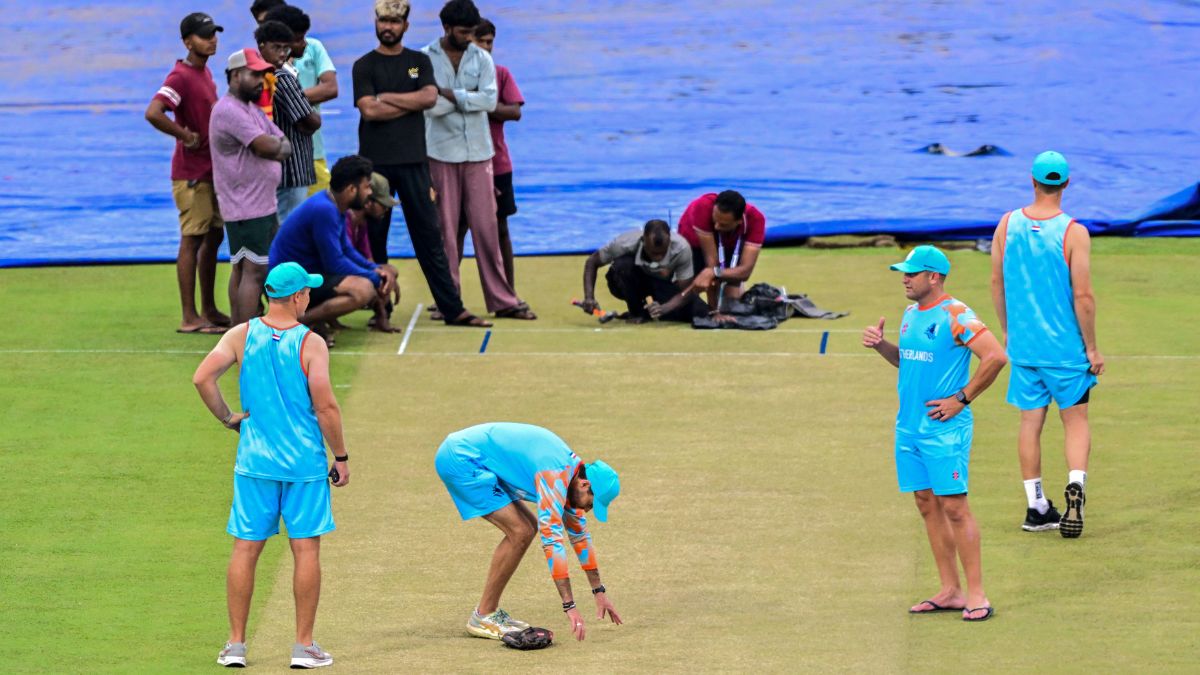 PAK vs NAM Weather Report: कोलंबो में बारिश कर सकती है खेल खराब, मैच के दौरान कैसा रहेगा मौसम