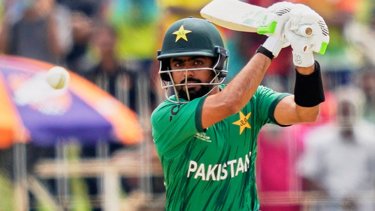 आउट ऑफ फॉर्म बाबर आजम के पास इतिहास रचने का मौका, तोड़ सकते हैं क्रिस गेल का वर्ल्ड रिकॉर्ड