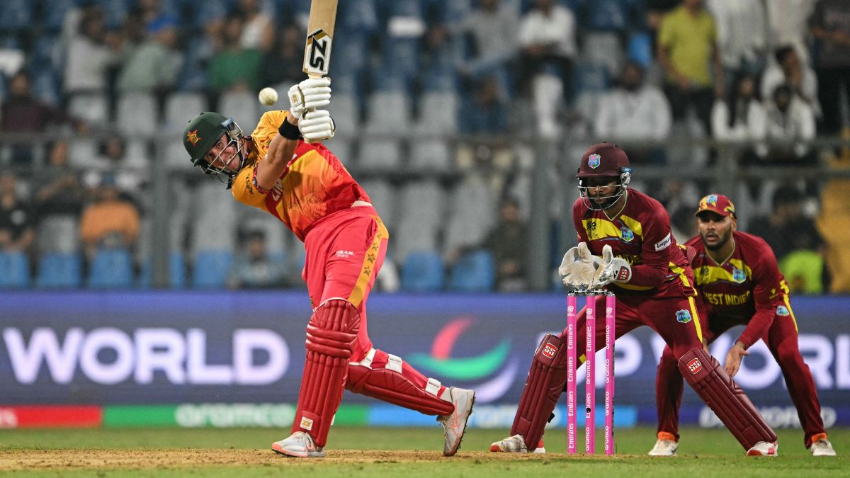 जिम्बाब्वे के बल्लेबाजों ने टी20 वर्ल्ड कप में रच दिया नया इतिहास, 10वें विकेट के लिए की रिकॉर्ड साझेदारी